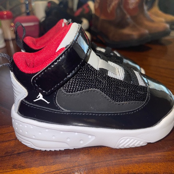 My toddler grew out of them! - Picture 4 of 5